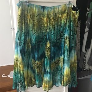 Tribal pattern knee length skirt